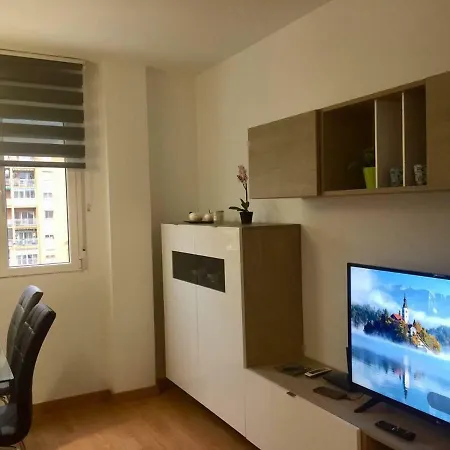 En Universidad Y Cerca De La Playa Apartment