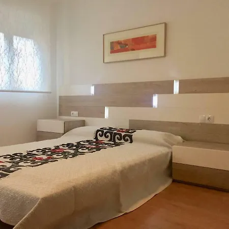 En Universidad Y Cerca De La Playa