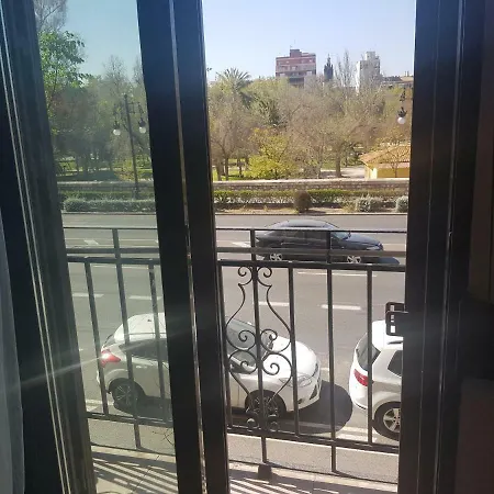 Domus Centro Frente A Torres De Serrano Апартаменты Валенсия