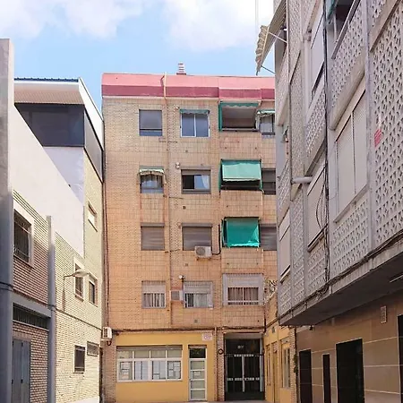 Se Alquila Doble Con Aire Acondicionado * Valencia