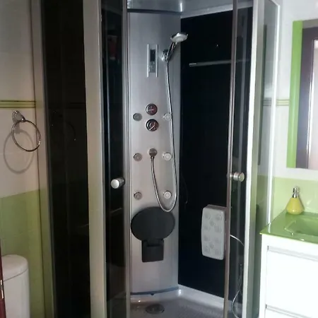 Gasthof Privada Con Bano Privado A 300 Metros De La Playa. *