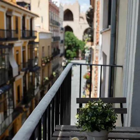 Florit Flats - Serranos Valence