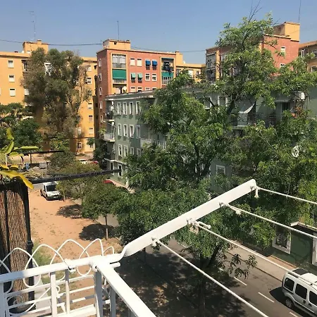 Cozy In Valencia! Wi-fi ! Apartment *