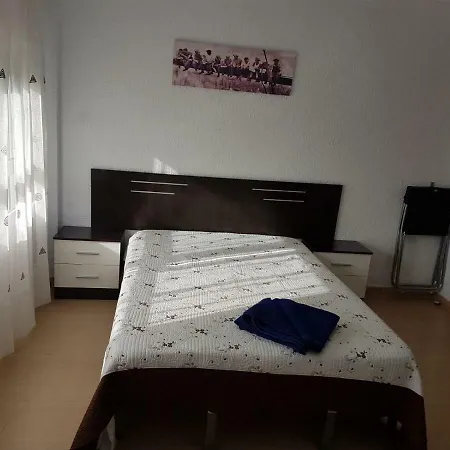 Alojo Patraix Apartament *
