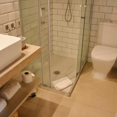 & Co. Saler Boutique Szálloda 3*