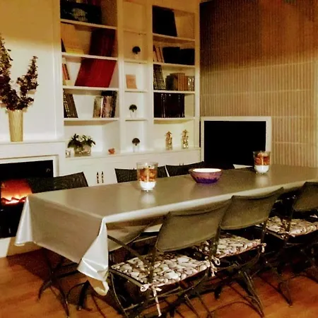 Angel Guimera & Breakfast Panzió *