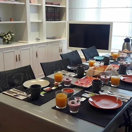 Angel Guimera & Breakfast Valencia