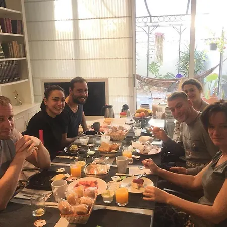 Angel Guimera & Breakfast *