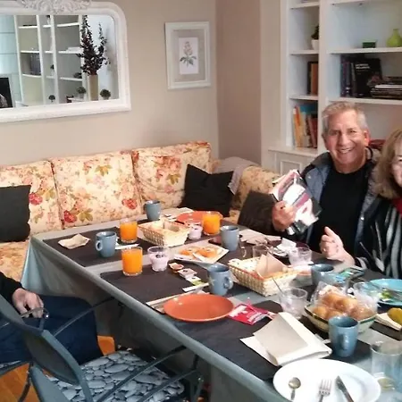 Angel Guimera & Breakfast Valencia