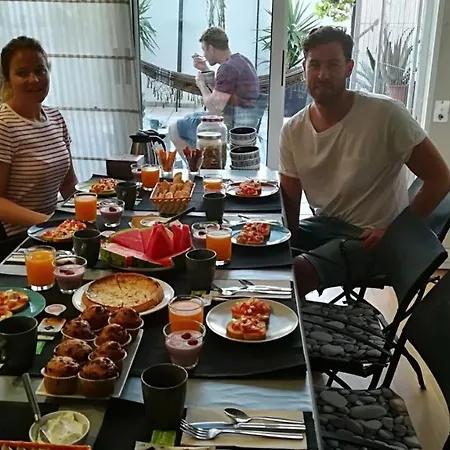 Angel Guimera & Breakfast Panzió *