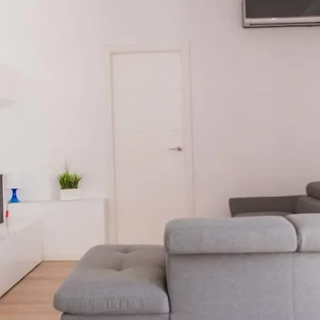 Apartment Penthouse With Terrace 40m2 With Wide Views 10mn Walking From Center