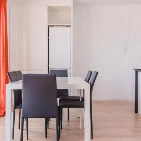 Apartment Penthouse With Terrace 40m2 With Wide Views 10mn Walking From Center *