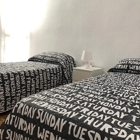 Отель Calle De Frederica Montseny 'politica' Casa O Chalet Валенсия