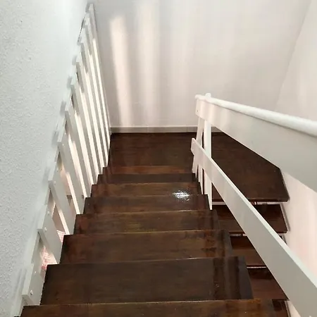 Calle De Frederica Montseny 'politica' Casa O Chalet Отель 3*