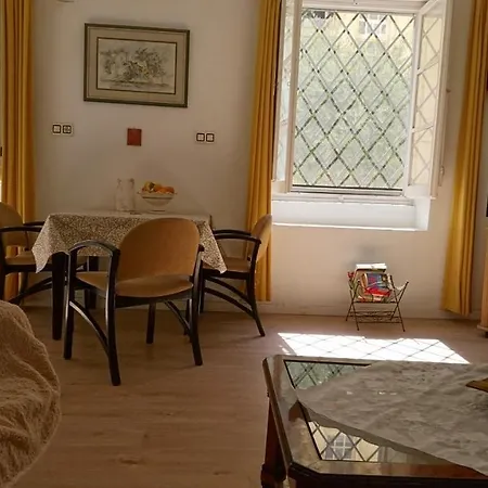 Alejandro Y Renate Apartment