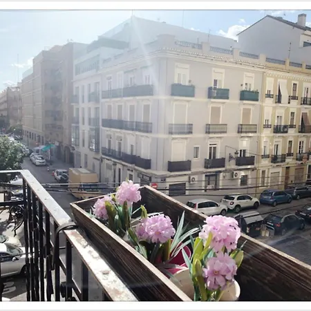 Ideal Y Cerca Del Casco Antiguo.near Old Town. * Valencia