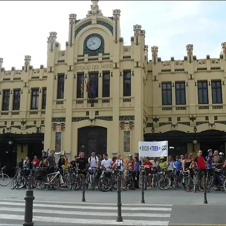 ホステル アップ バレンシア