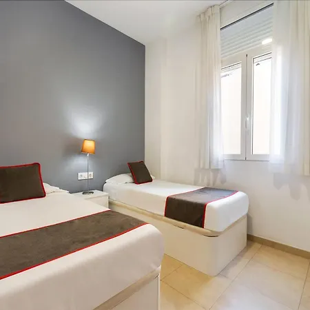 Oyo Style Puerto Валенсия