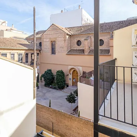 Oyo Style Puerto Валенсия