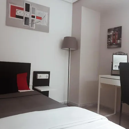 בית אירוח Como En Casa ולנסיה
