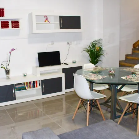 Luminoso Cerca De La Playa Y Puerto Apartment *