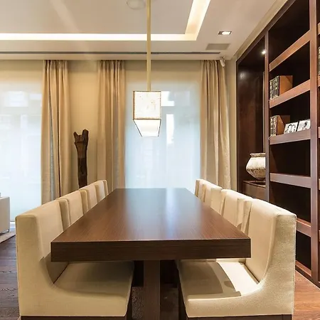 Luxury Alma Apartments *