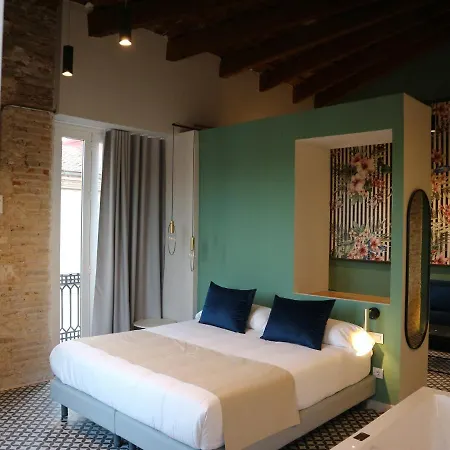 & Co. Quart Boutique Hotel 3*
