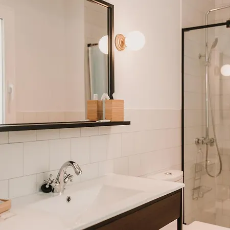 Отель Lindala 3*