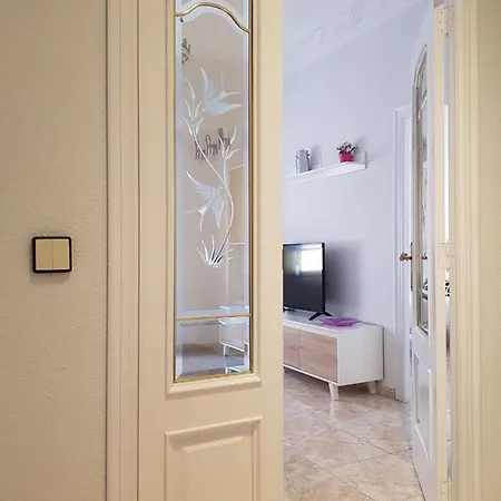 Cozy 3 Bedroom 1 Bathroom By Joaquin Sorolla Station