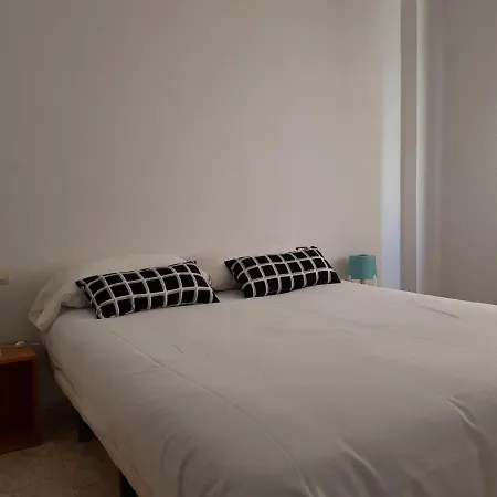Cozy 3 Bedroom 1 Bathroom By Joaquin Sorolla Station * 瓦伦西亚