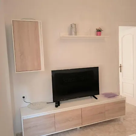 Cozy 3 Bedroom 1 Bathroom By Joaquin Sorolla Station 公寓