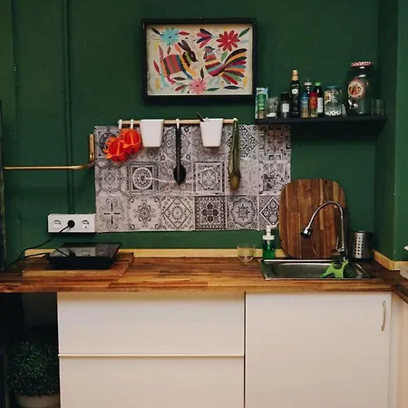 La Casa Del Colibri Youth (adults Only) بيت شباب *