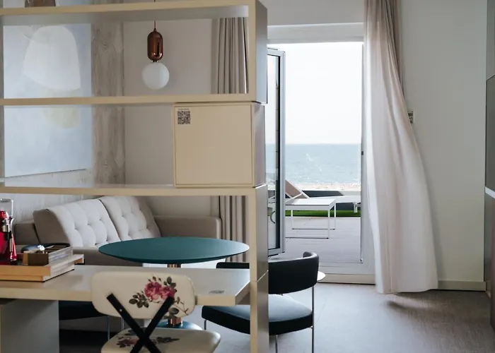 Neptuno Playa & Hotel Valence