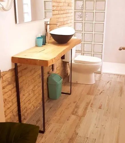 Loft Independiente Con Piscina Compartida En Centro De *