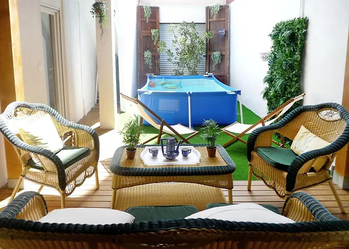 Διαμέρισμα With Pool By The Beach *