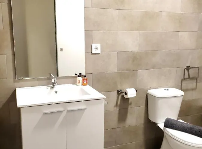 Small And Cozy - G *