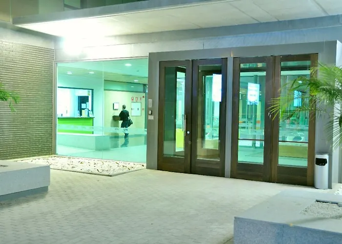 Residencia Universitaria Resa Damia Bonet Валенсия