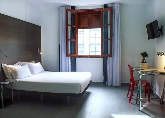 Quart Youth & * Valence