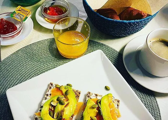 L'esplai فندق مبيت وإفطار فالنسيا