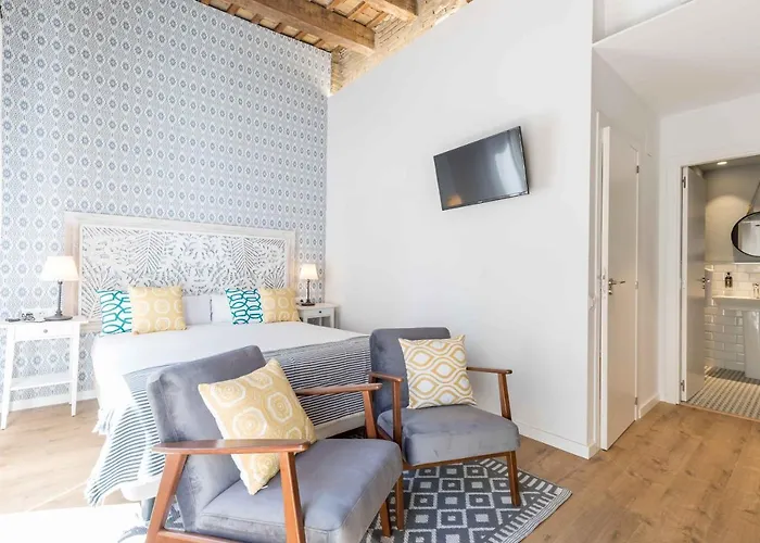 Maison Reina 펜션 *