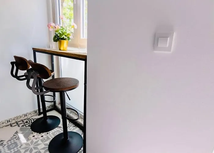 Arenas 3 Apartment *