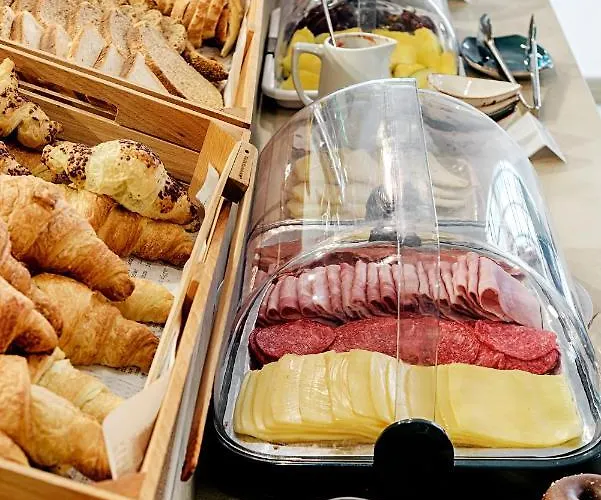 Blanq Carmen Hotel Valence