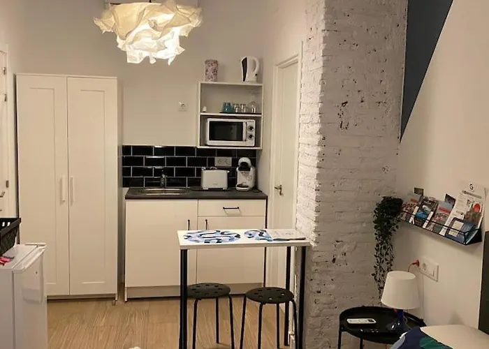 Cool Lofts Center بيت ضيافة فالنسيا