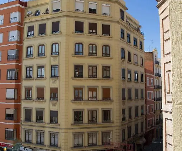 Hostel Russafa Youth