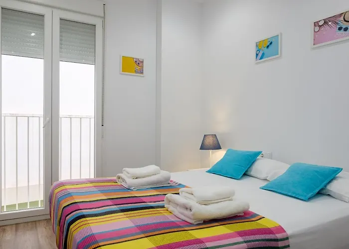 Spacious & Clean In Quiet Area فالنسيا