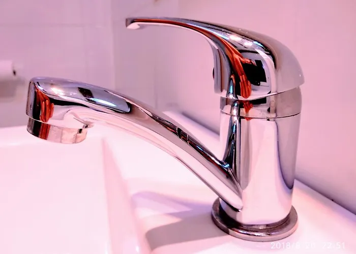 Valencian Dreams Of The Proletariat شقة