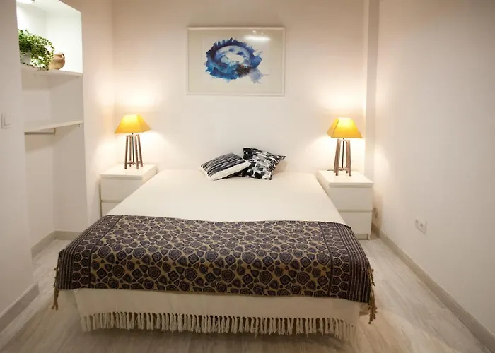 Authentic Charming Apartment/wifi/air Conditioning 아파트