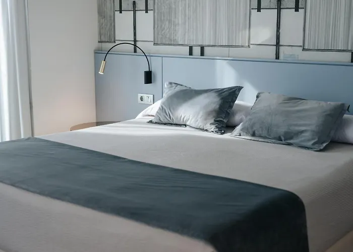 Neptuno Playa & Hotel 4*