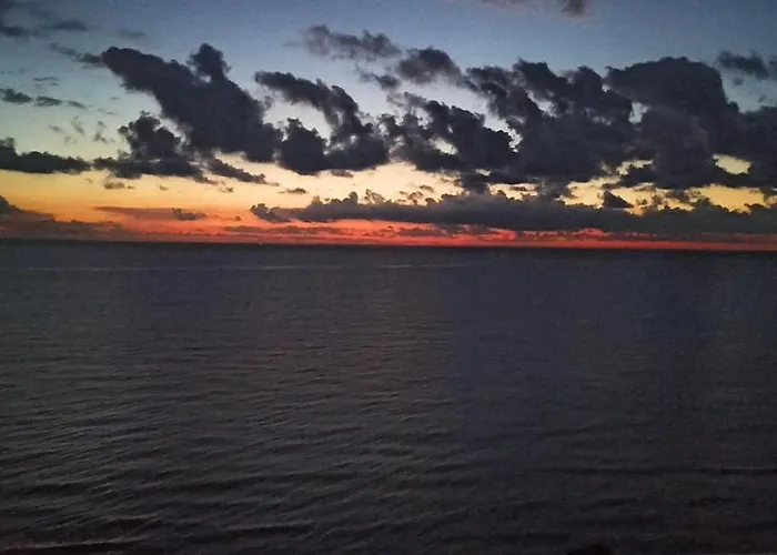 Rum i privatbostad Blue Double Private At Front - En La Playa Piso Compartido