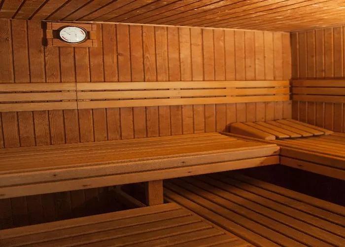 Hotel Alameda Plaza 4*